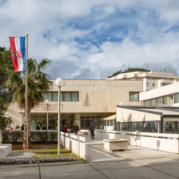 Dubrovačka influencerica varala bolnicu: Lažno prijavila adresu i uzimala tisuće eura putnih tro&scaron;kova