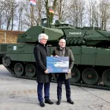 HDZ žestoko raspalio po Možemo!: 'Bacajte se pod tenkove, valjajte se po cesti...'