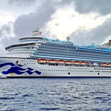 Pilot pao u more dok se ukrcavao na ogromni kruzer: Objavljeni detalji drame