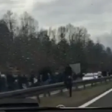 Policija spriječila sukob navijača na autocesti?