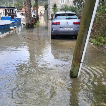 Drama na jugu Hrvatske, poplavila Tenturija: 'Strah nas je da će biti jo&scaron; gore'