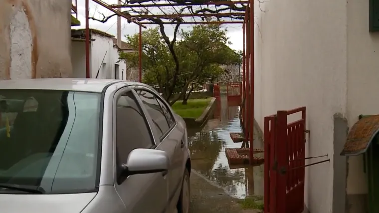 Jug Hrvatske zahvatile poplave: Voda prodrla u kuće, stanovnici nisu spavali...