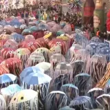 Rijeka poput drugog planeta: Tisuće maski preplavilo grad u ludoj karnevalskoj povorci