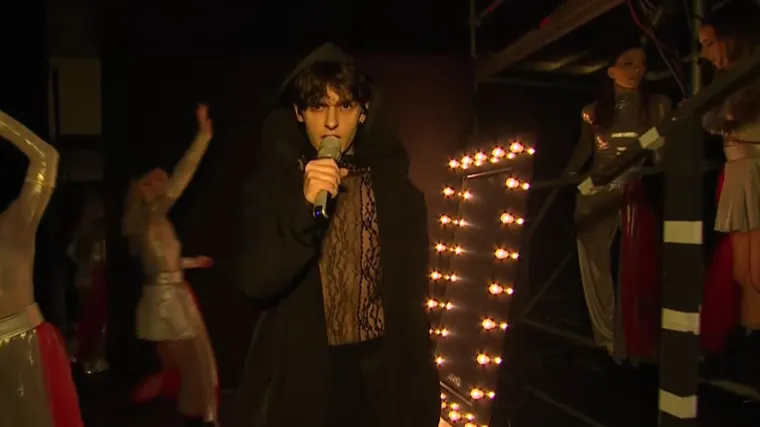 Marko Bo&scaron;njak otvorio finalnu večer Dore i podsjetio na svoj eurovizijski nastup