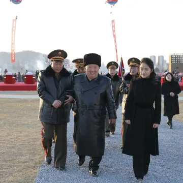 Kim Jong Un izgradio kuće za obitelji vojnika poginulih u Ukrajini, nasljednica tje&scaron;ila ožalo&scaron;ćene