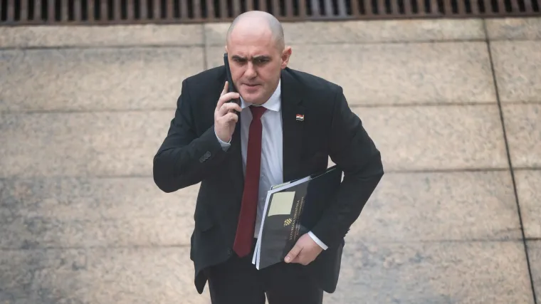 Nova Dabrina afera uzdrmala koaliciju? Hrvati otkrili &scaron;to zaista misle: 'Jo&scaron; malo zabave...'