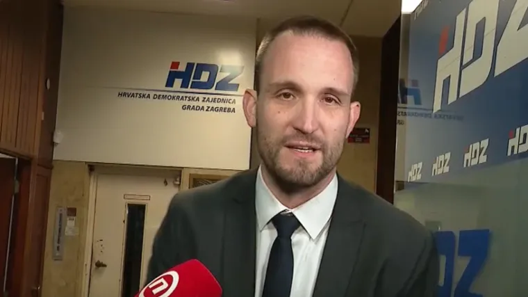 Izvanredna situacija? Erlić do&scaron;ao na sastanak HDZ-a iz Zadra, evo &scaron;to je rekao novinarima