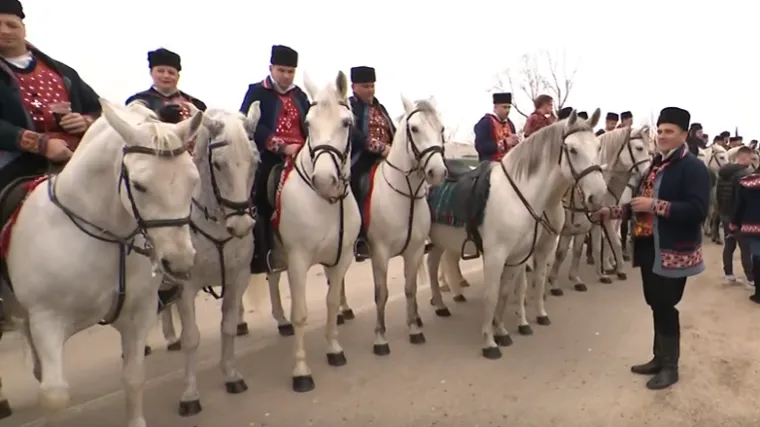 Tradicija duga 250 godina okupila jahače u Babinoj Gredi: Ovdje je veza &Scaron;okaca i konja neraskidiva