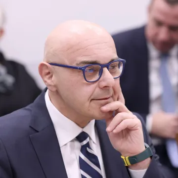 Burno je bilo u Saboru: Pogledajte kako oporba nije &scaron;tedjela Alena Ružića