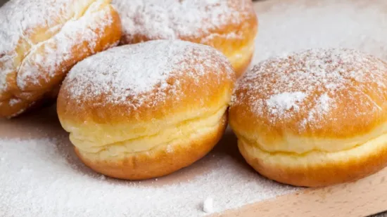 Koliko ste krafni pojeli? Jedna s marmeladom ima kalorija kao cheesburger!