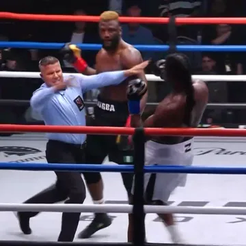 Brutalni nokauti: Ajagba dominantno slavio, Dzambekov isporučio kandidata za nokaut godine