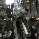 Požar i eksplozije: Ukrajinci žestoko napali vi&scaron;e ruskih regija, pregovarači stigli u Ženevu