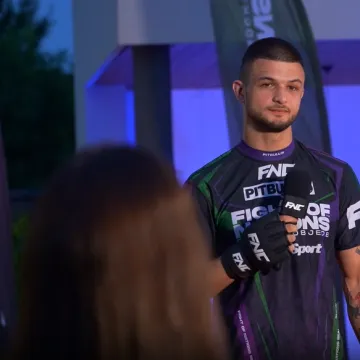 FNC se nakon Njemačke vraća kući: Neporaženi pobjednik realityja napada opasnog debitanta