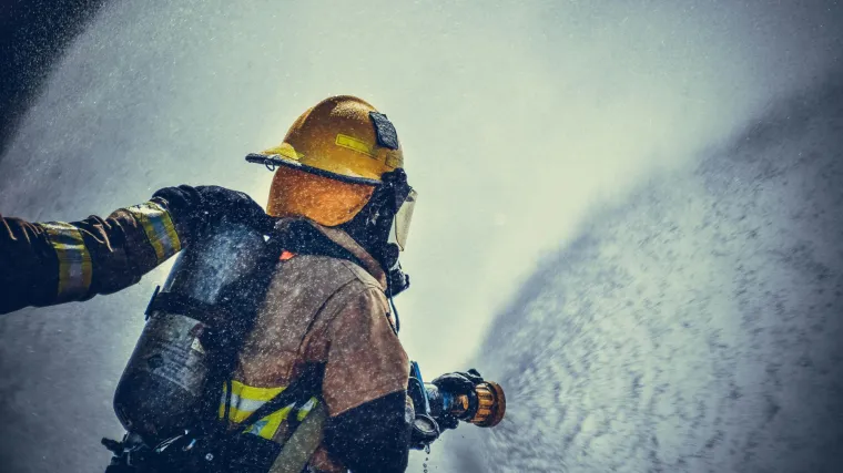 Požar progutao peterokatnicu: 'Vjerujemo da su svi preminuli bili mladi ljudi'