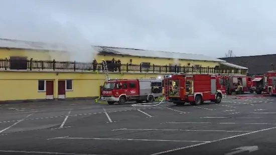 Pogledajte snimku požara na sali za vjenčanja: Interveniralo gotovo 30 vatrogasaca