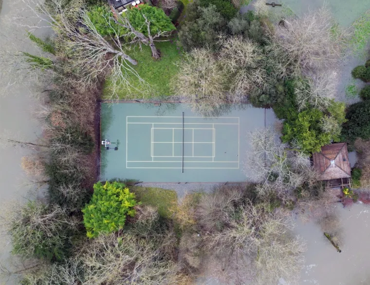 Vila Georgea i Amal Clooney ponovno poplavljena: Imanje vrijedno 18 milijuna dolara pod vodom