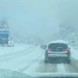 Snježni kaos u susjedstvu: Kamioni zatrpani, ceste blokirane, izdana upozorenja