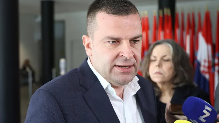 Oglasio se Hrebak i podijelio znakovitu objavu o Paveliću: 'Za sve one koji kažu da nisam dovoljno domoljuban'