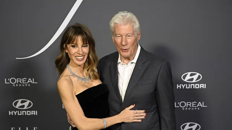 Supruga Richarda Gerea objavila rijetke obiteljske fotografije: 'Jako sam zahvalna'