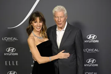 Supruga Richarda Gerea objavila rijetke obiteljske fotografije: 'Jako sam zahvalna'