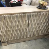 Kupila komodu za siću, a onda otkrila da vrijedi pravo bogatstvo: Cijena će vas &scaron;okirati