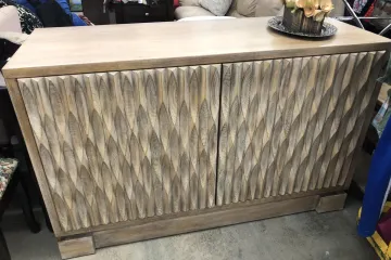 Kupila komodu za siću, a onda otkrila da vrijedi pravo bogatstvo: Cijena će vas &scaron;okirati