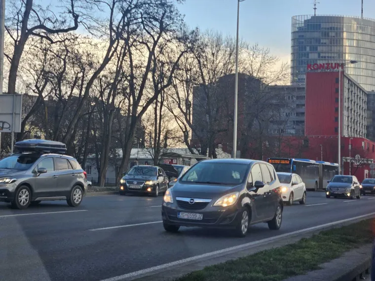 Prometna nesreća na zagrebačkoj žili kucavici, stigla i policija