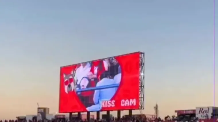 Sjećate se Coldplay para? Slična scena sada se dogodila na Valentinovo, pogledajte njihovu reakciju