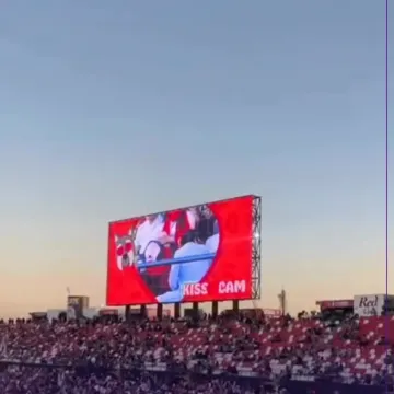 Sjećate se Coldplay para? Slična scena sada se dogodila na Valentinovo, pogledajte njihovu reakciju