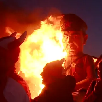 Ka&scaron;telani spalili krnju, pogledajte tko im je kriv za sve: 'Podjele pripadaju pro&scaron;losti'