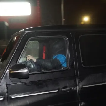 Jedna osoba uhićena zbog paljenja automobila Bake Praseta: Evo o kome je riječ