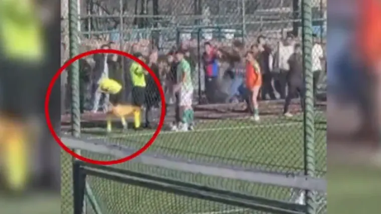 Horor u Turskoj: Navijač bacio predmet na pomoćnog suca, utakmica odmah prekinuta