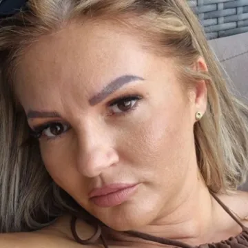 Nakon te&scaron;kog razdoblja i borbe s kilogramima, Ksenija iz 'Ljubav je na selu' otkrila &scaron;to ju je vratilo na pravi put: 'Hrana mi je bila utjeha'