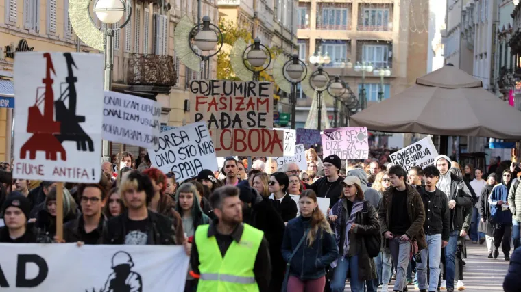 Rus i Hrvat skandirali sporni pozdrav i vrijeđali prosvjednike: Evo kolike kazne su dobili