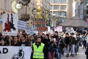 Rus i Hrvat skandirali sporni pozdrav i vrijeđali prosvjednike: Evo kolike kazne su dobili