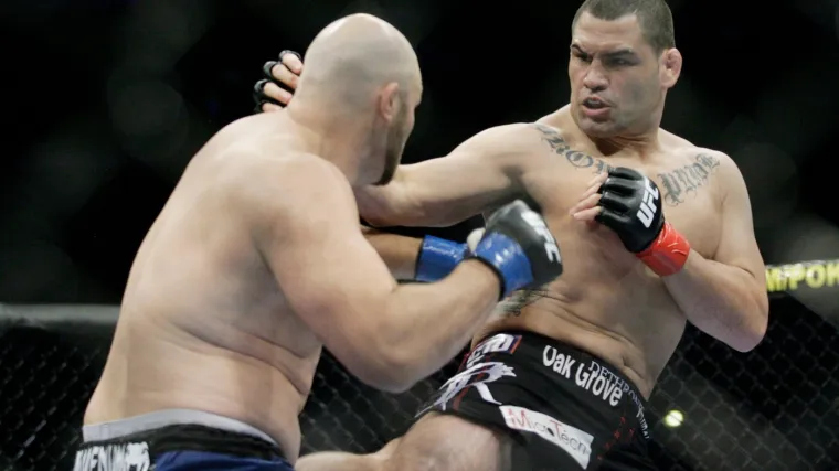 Biv&scaron;i UFC-ov prvak pu&scaron;ten iz zatvora zbog te&scaron;kog osvetničkog napada