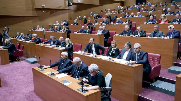 Političari otkrili čega će se odreći u Korizmi: 'Neću ba&scaron; napadati vladajuće...'