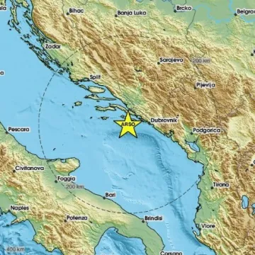 Potres pogodio jug Dalmacije: 'Zatreslo momački. Smak svita se bliži!'