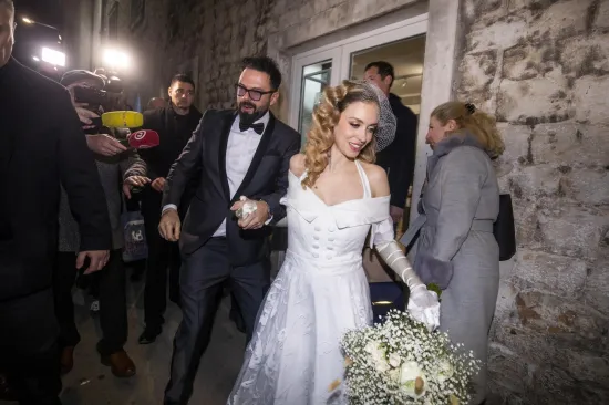 Nasmijana Hana i elegantni Gra&scaron;o: Danas im je godi&scaron;njica braka, prisjetite se njihovog vjenčanja