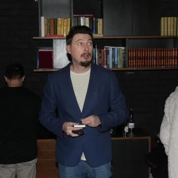 Zvijezde filma 'Svadba'' uživale u Beogradu: Pozornost plijenila lijepa Anđelka