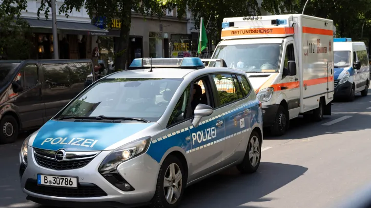 U svađi izbo mu&scaron;karca ispred trgovačkog centra, u bijegu je! 'Dignuli smo i helikopter'