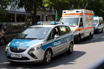 U svađi izbo mu&scaron;karca ispred trgovačkog centra, u bijegu je! 'Dignuli smo i helikopter'