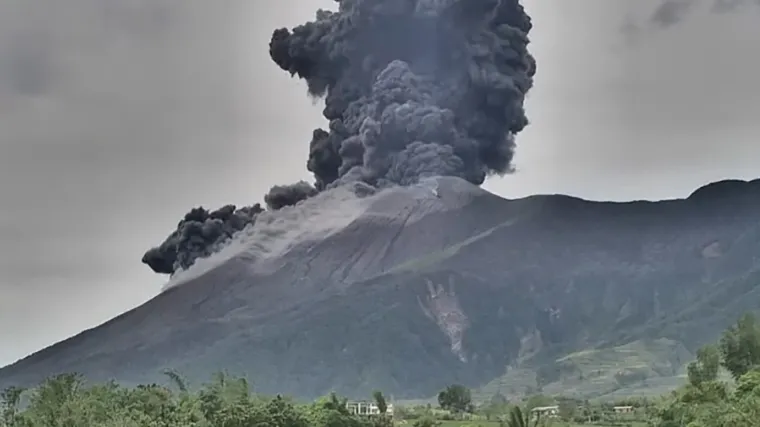 Objavljena dramatična snimka eksplozivne erupcije gigantskog vulkana
