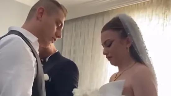 Brat do suza ganuo sestru na njezinom vjenčanju svojom nevjerojatnom gestom