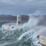Snažno nevrijeme stiže u Dalmaciju: Rive poplavljene, a najgore tek dolazi