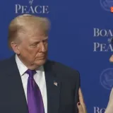 &Scaron;uica nježno dotaknula Trumpa po ruci dok je u pozadini 'udarao' veliki disko hit