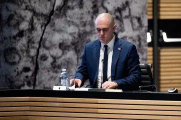 Dabro uvjetuje ostavku, a Glasovac upozorava: 'Sutra gledajte kako u krdu smrdi, ali je toplo'