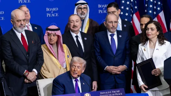 Trump na Odboru za mir raspalio disco glazbu: 'Mislim da se moramo smije&scaron;iti'