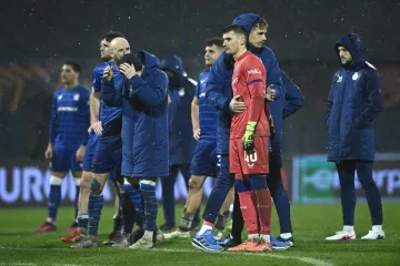 Pogledajte &scaron;to su igrači i stručni stožer Dinama napravili nakon poraza od Genka
