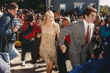 Pet godina strasti i skandala: Tko je bila plavu&scaron;a koju je princ Amerike ljubio prije Carolyn?